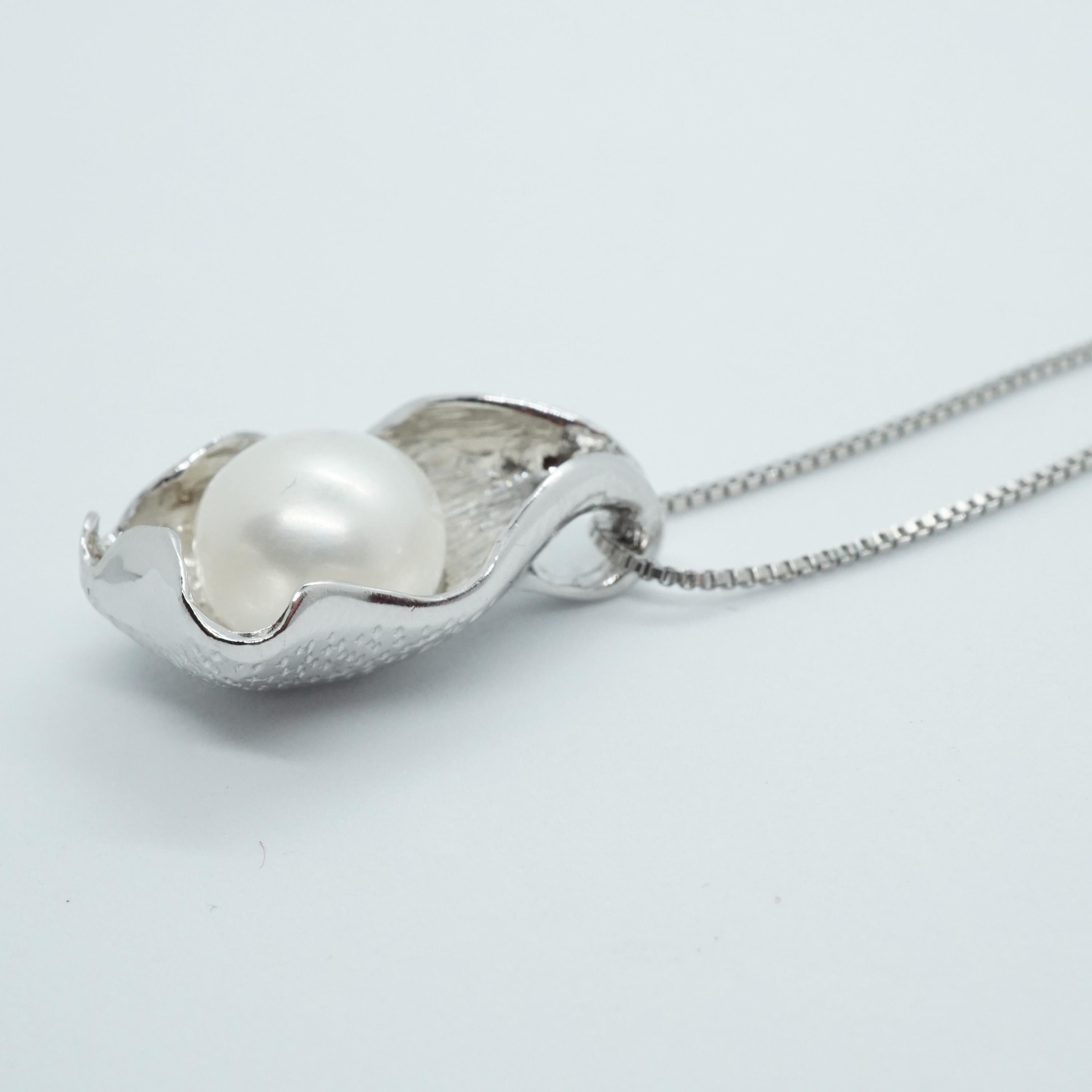 Elegant White Pearl Shell Pendant Necklace, Sterling Silver, Wedding Necklace, Bridesmaid Necklace, Ocean Inspired Jewelry Gift for Her